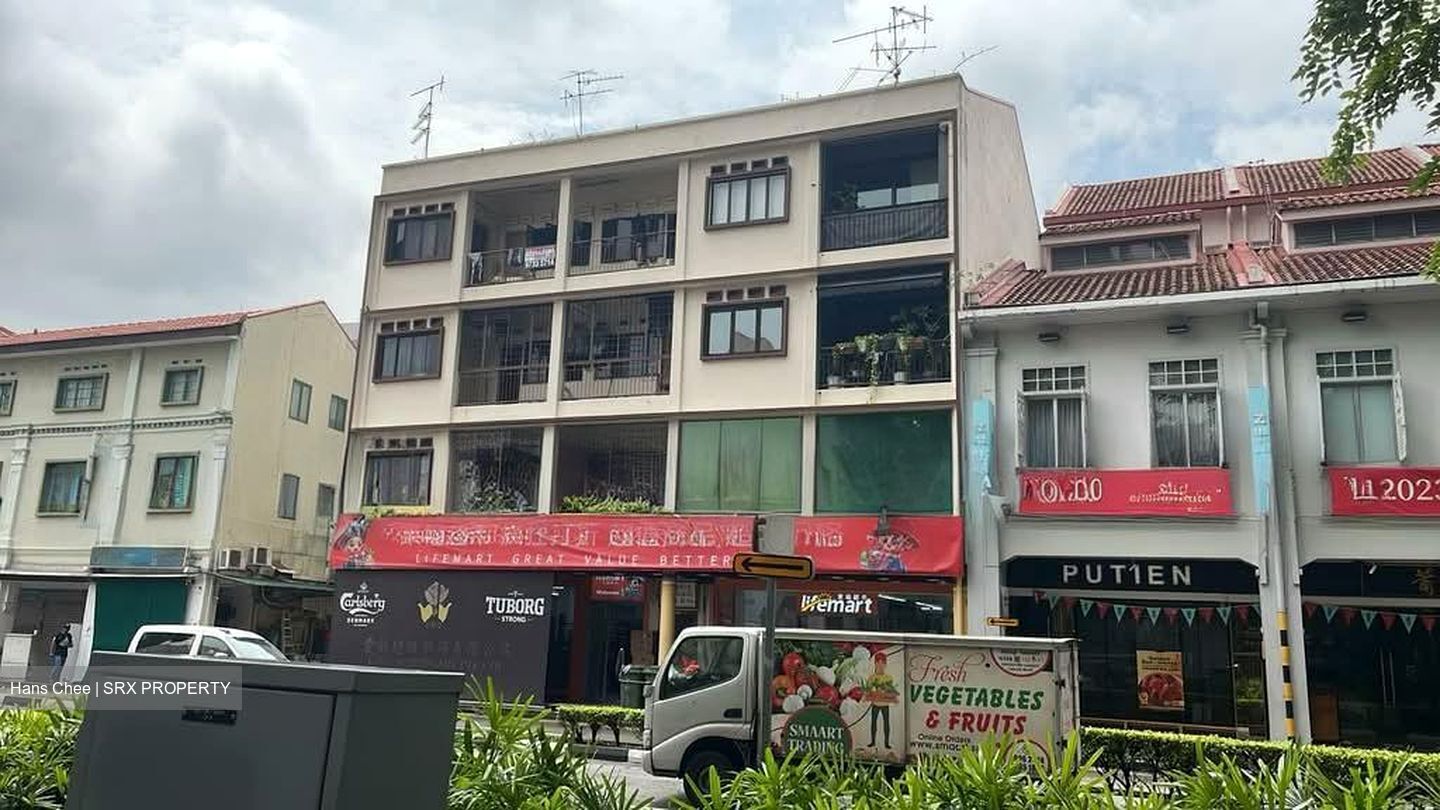 Kitchener Road (D8), Terrace #594648631
